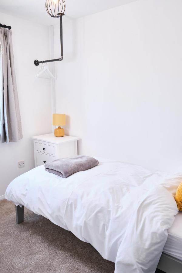 브리스틀 Parkway House - Modern With Great Transport Links 아파트 외부 사진